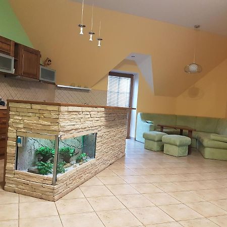 Apartman V Aleji Slavkov u Brna Buitenkant foto