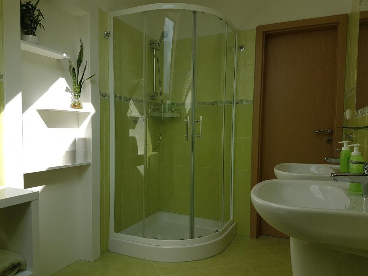 Apartman V Aleji Slavkov u Brna Buitenkant foto